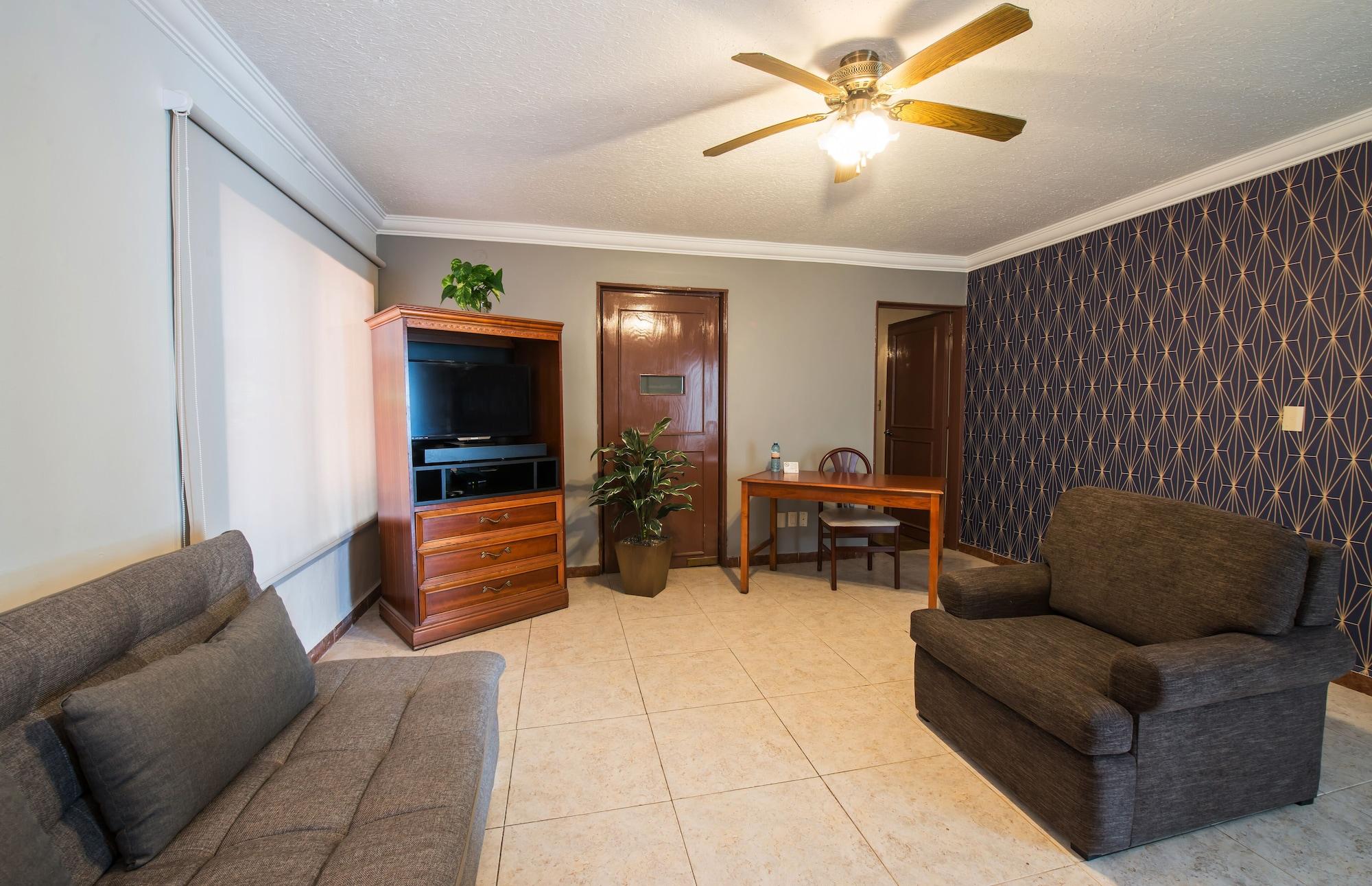Del Marques Hotel And Suites Guadalajara Dış mekan fotoğraf