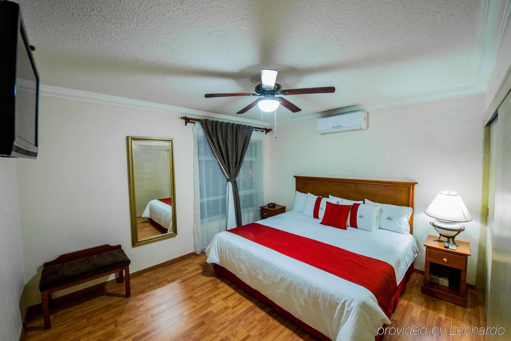 Del Marques Hotel And Suites Guadalajara Dış mekan fotoğraf