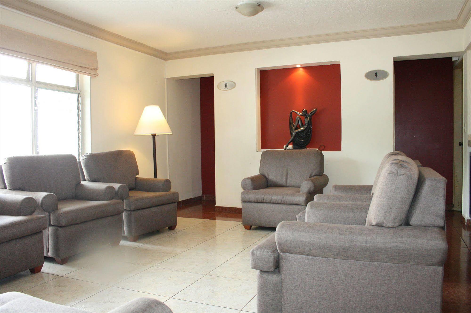 Del Marques Hotel And Suites Guadalajara Dış mekan fotoğraf