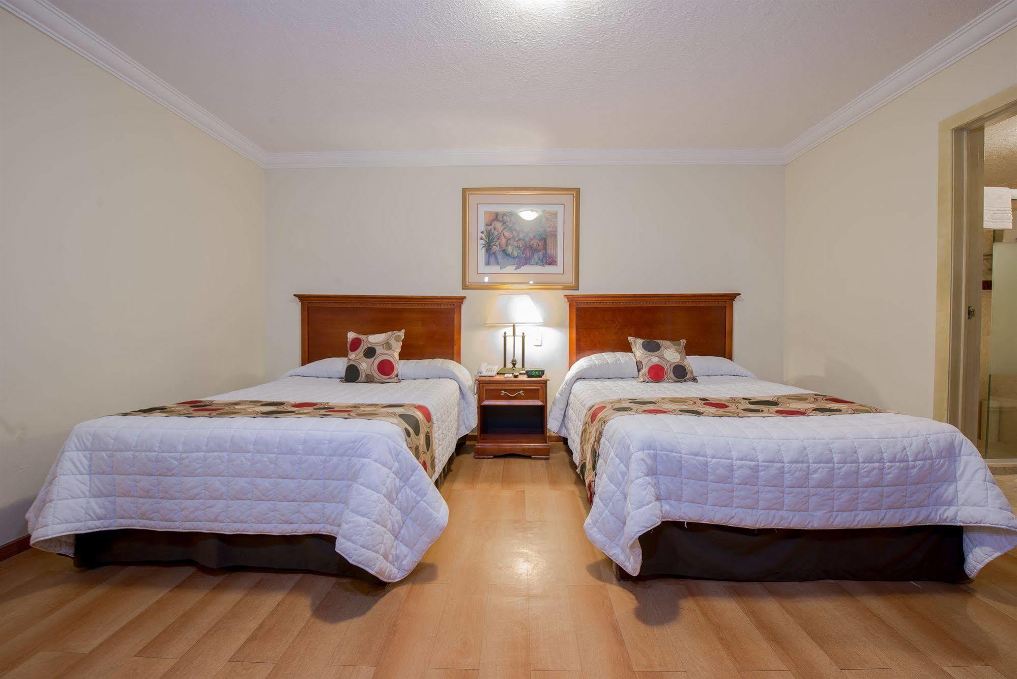 Del Marques Hotel And Suites Guadalajara Dış mekan fotoğraf