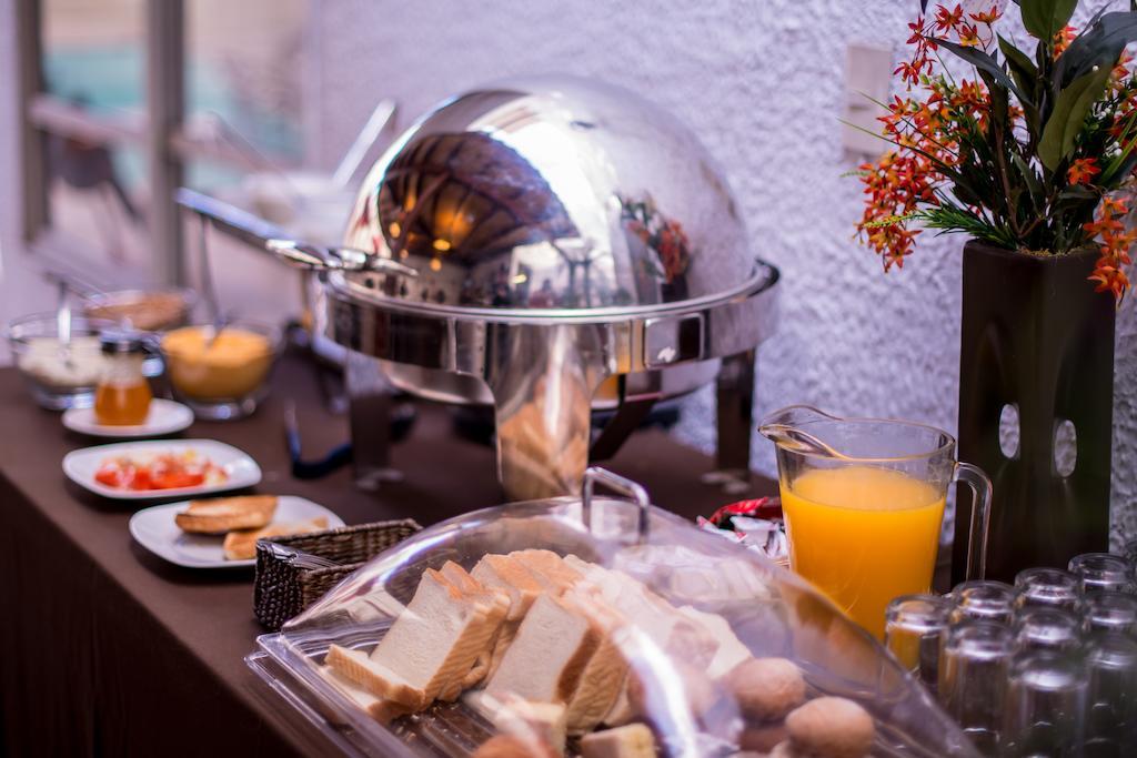 Del Marques Hotel And Suites Guadalajara Dış mekan fotoğraf